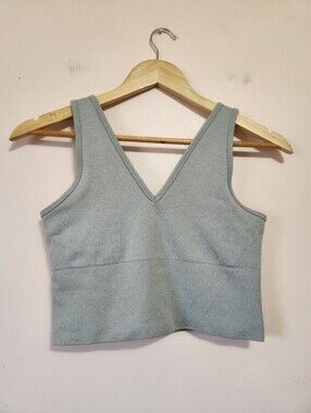 YPB Abercrombie & Fitch Seamless V-Neck Crop Top Grey Size M EUC Gym Yoga Sporty